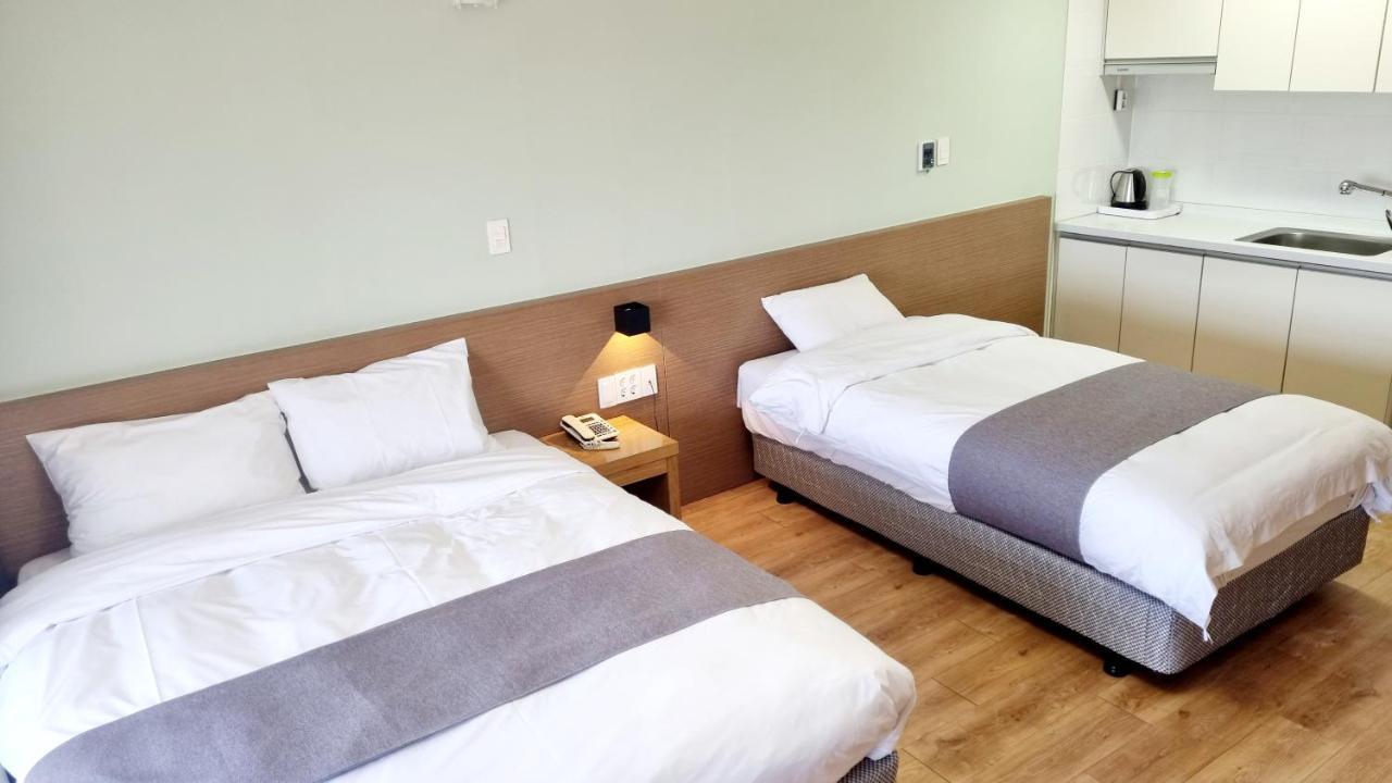 Hi Jeju Hotel Εξωτερικό φωτογραφία