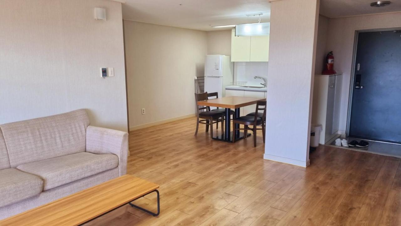 Hi Jeju Hotel Εξωτερικό φωτογραφία