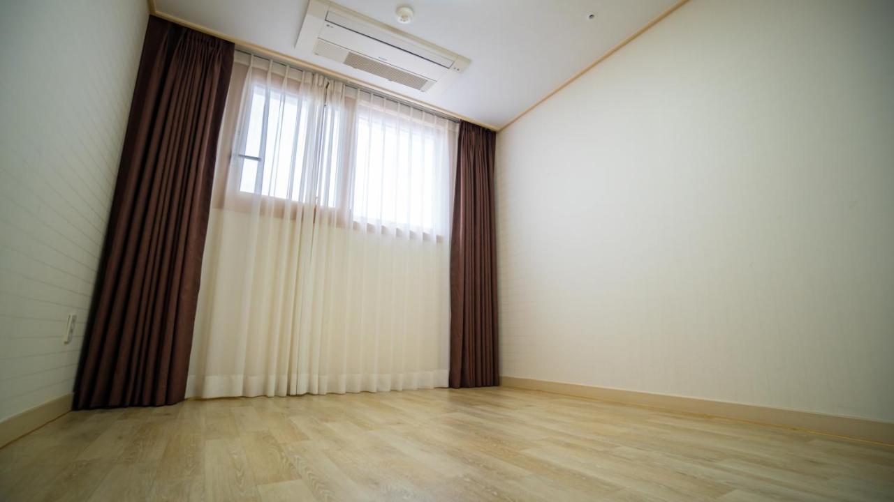 Hi Jeju Hotel Εξωτερικό φωτογραφία