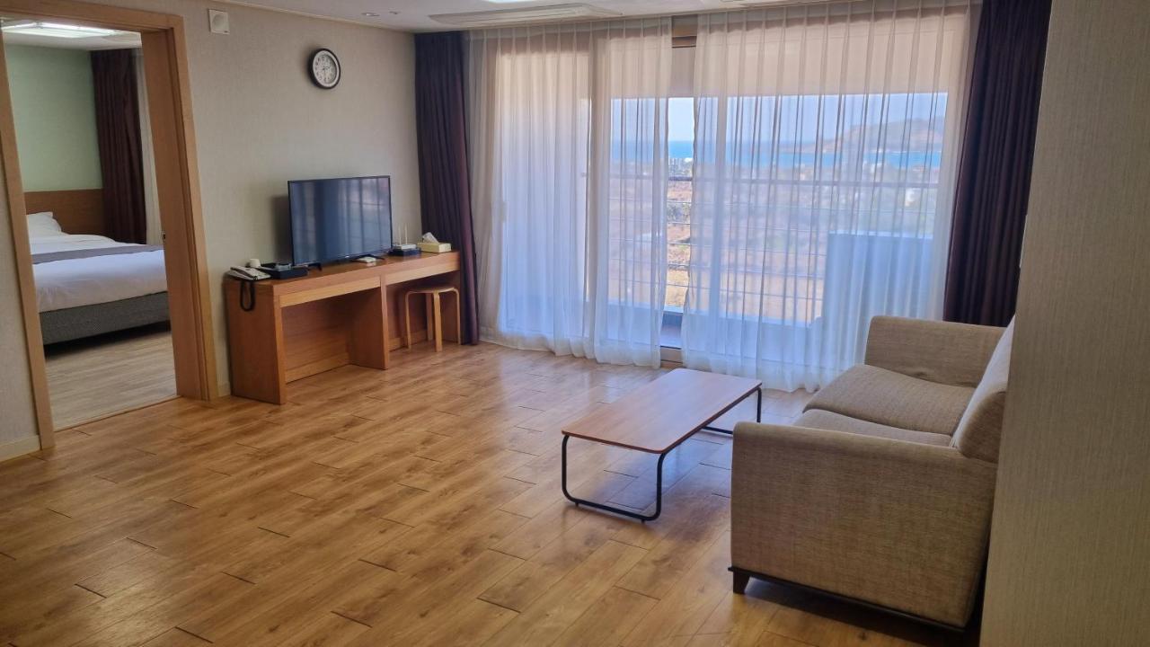 Hi Jeju Hotel Εξωτερικό φωτογραφία