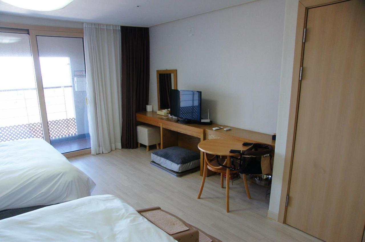 Hi Jeju Hotel Εξωτερικό φωτογραφία